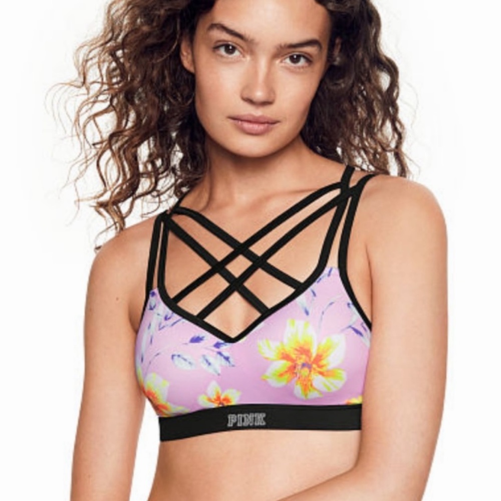 🔥SALE🔥VS PINK Ultimate Strappy Push Up Sport Bra